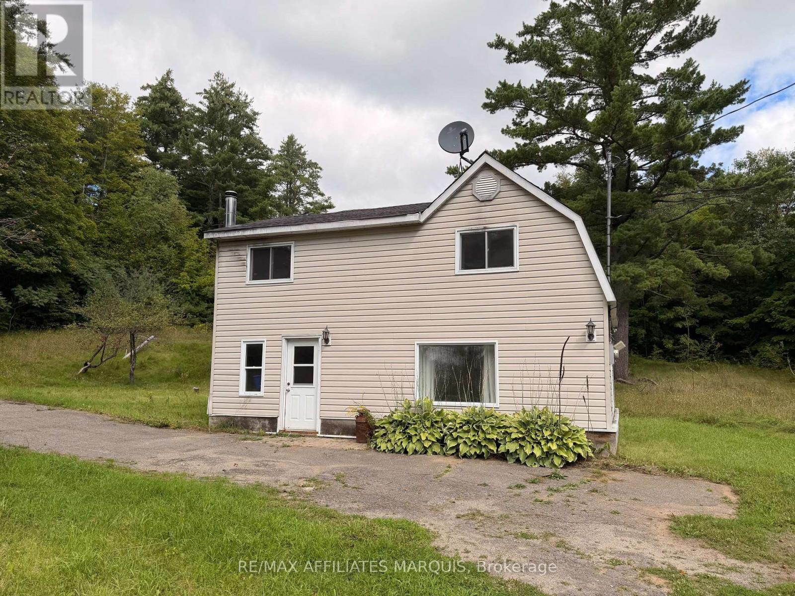 8774 Highway 511 photo 2