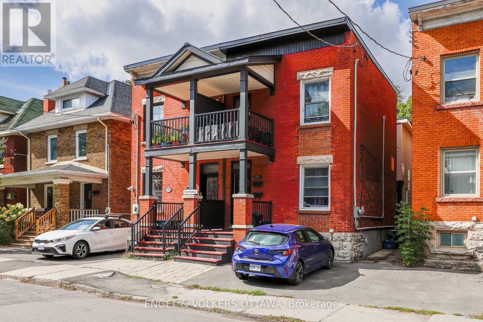 251 Arlington photo 3