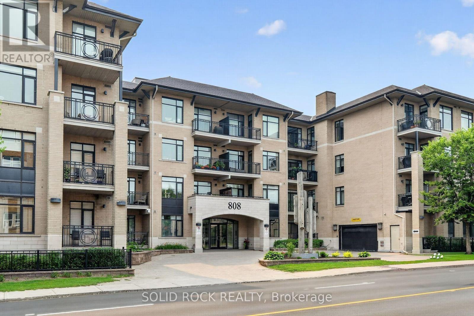 808 Bronson Unit PH18