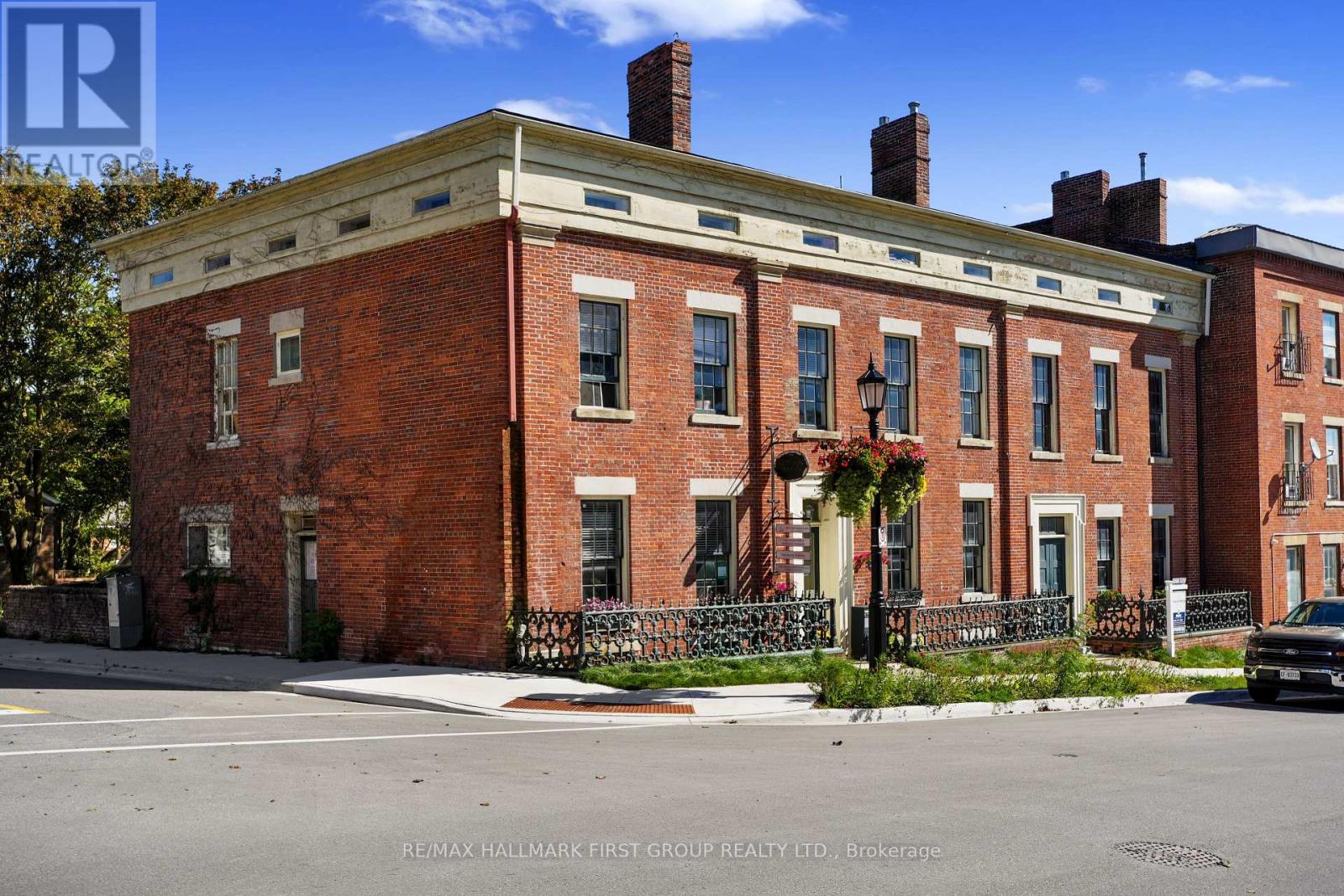 134-136 Walton