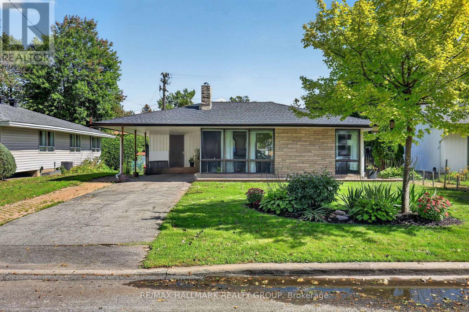 2627 Norberry