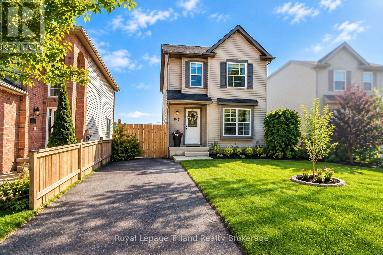 847 Hunters Gate