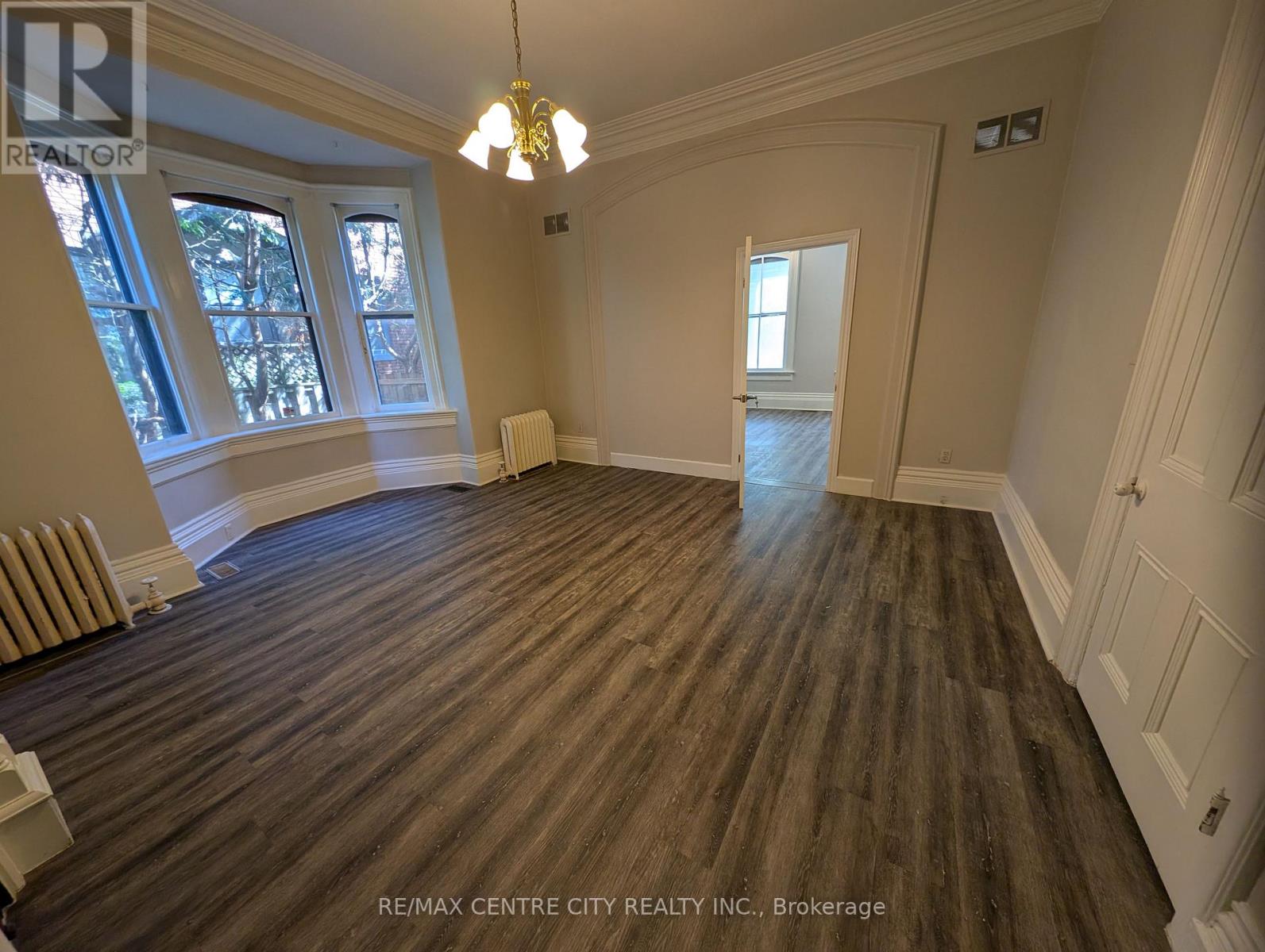 474 King Unit 1 photo 3